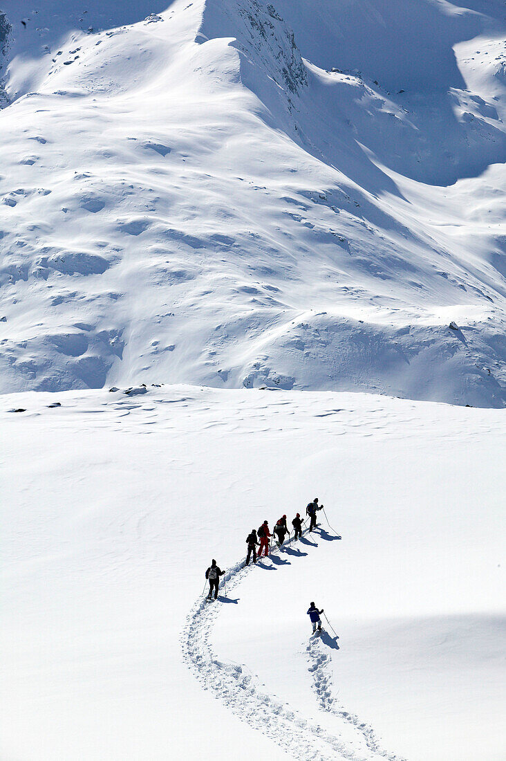 Rotenboden (el. 2815 meters). Cross country Skiers & Matterhorn. Winter. Zermatt. Wallis/Valais. Switzerland.