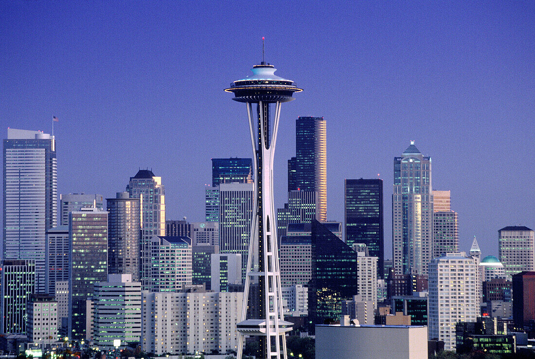 Space Needle, downtown skyline. Seatlle. Washington, USA