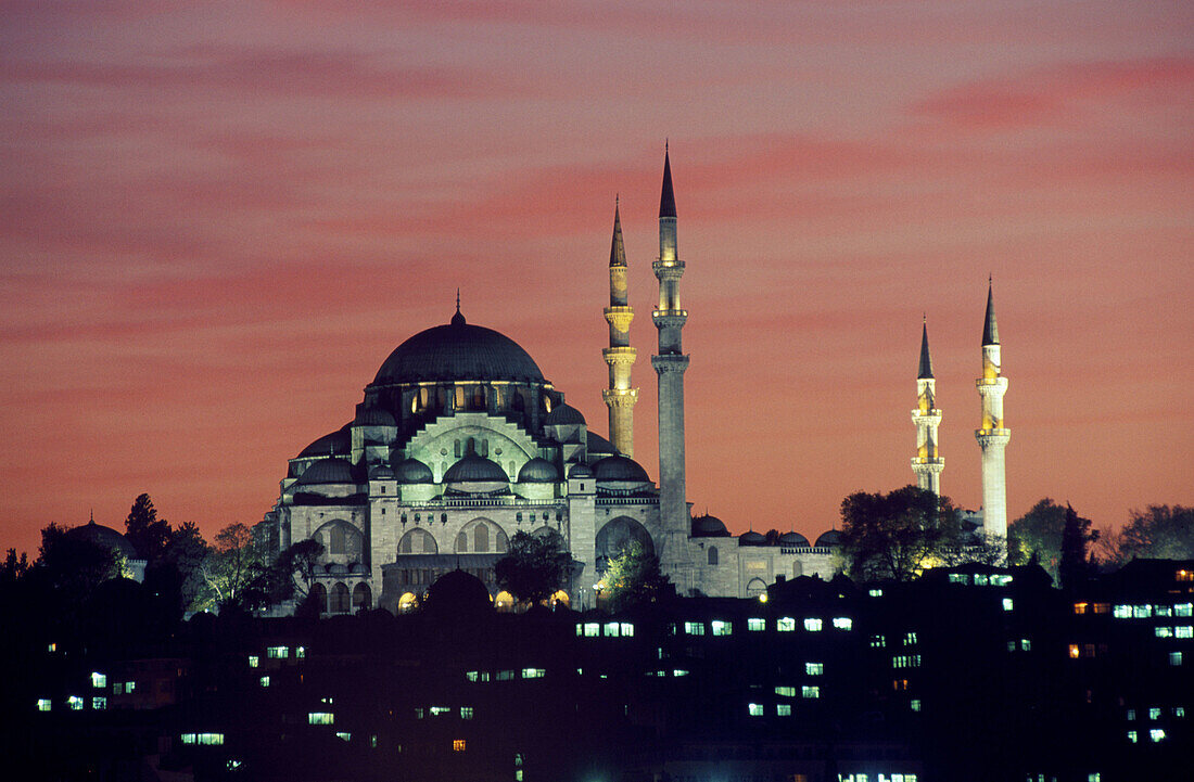 Suleymaniye Mosque in Estambul. Turkey