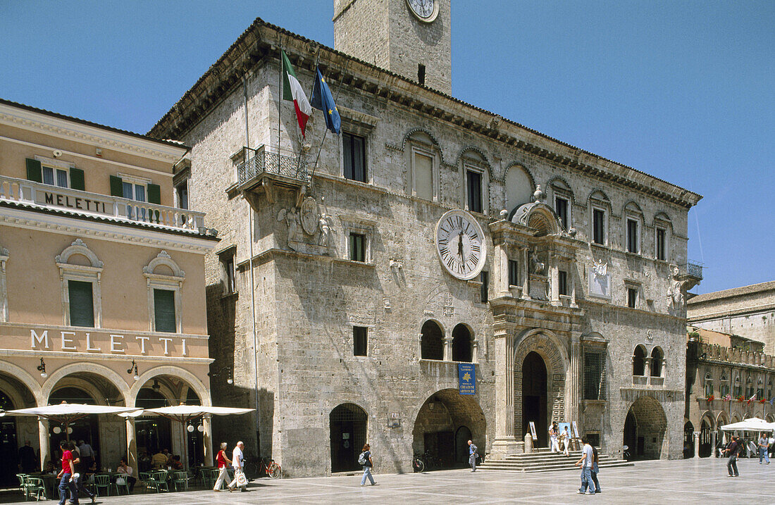 View of the Palazzo Comunale (city hall) in Ascoli Piceno. Marche. Italy