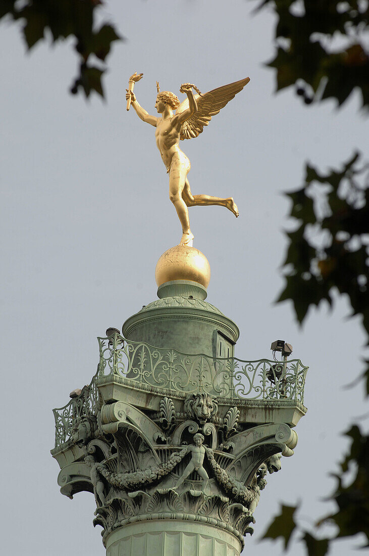 Le Génie de la Bastille. Place de la Bastille. Paris. France.