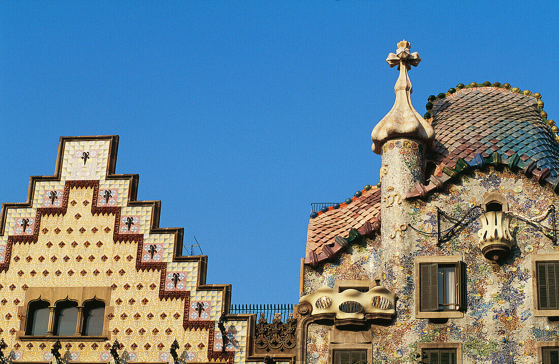 Spain, Barcelona. Passeig de Gràcia. Casa Batlló (right) by Antoni Gaudi and Casa Amatller (left) by Puig i Cadafalch