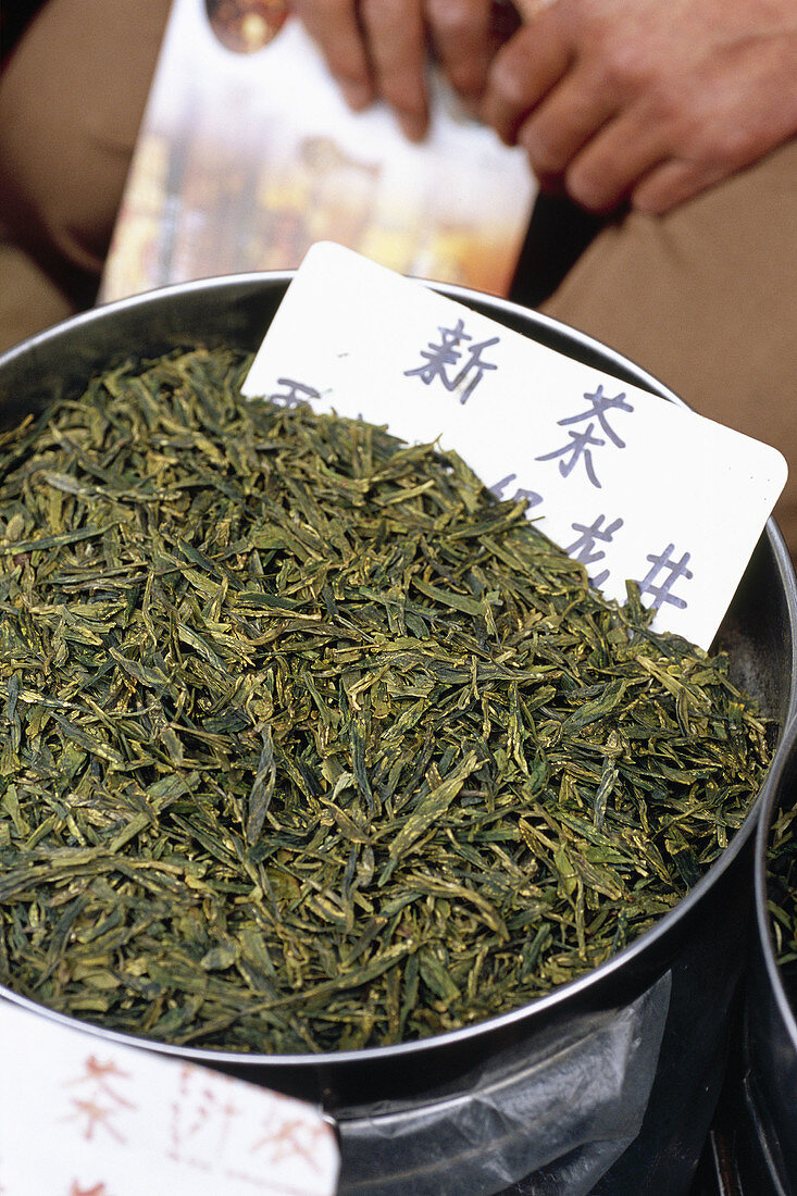 China. Shanghai. Market green tea