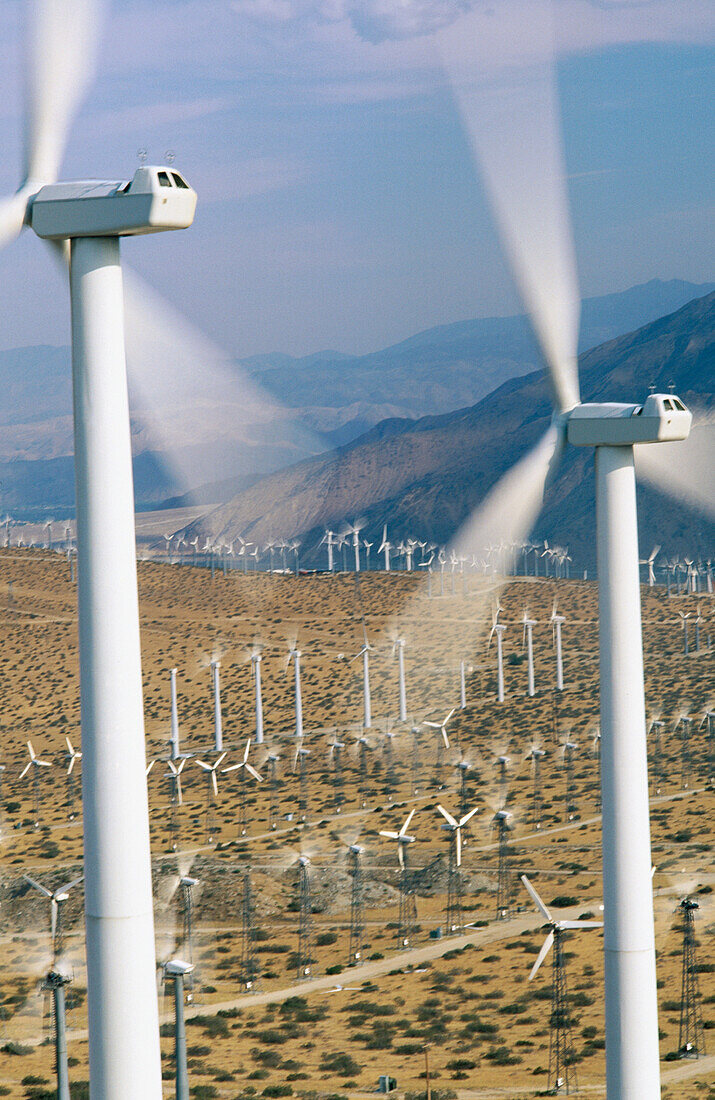 California power wind turbines