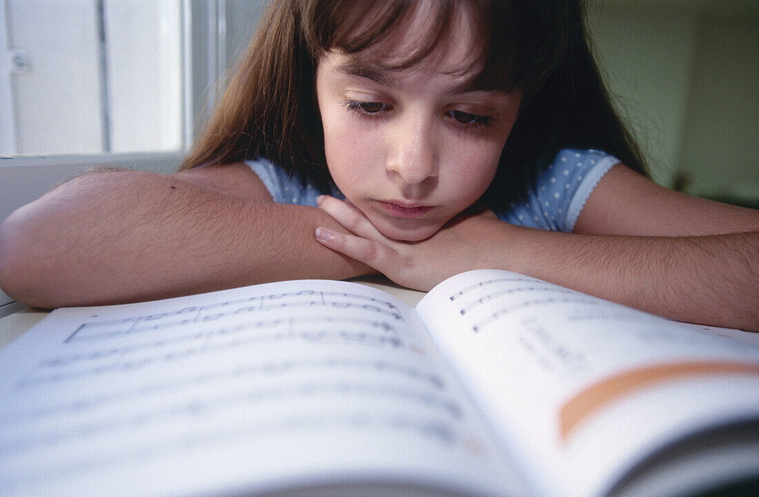 ildren, Children only, Color, Colour, Contemporary, Dark-haired, Education, Facial expression, Facial expressions, Female, Girl, Girls, Hand, Hands, Homework, Horizontal, Human, Indoor, Indoors, Insid