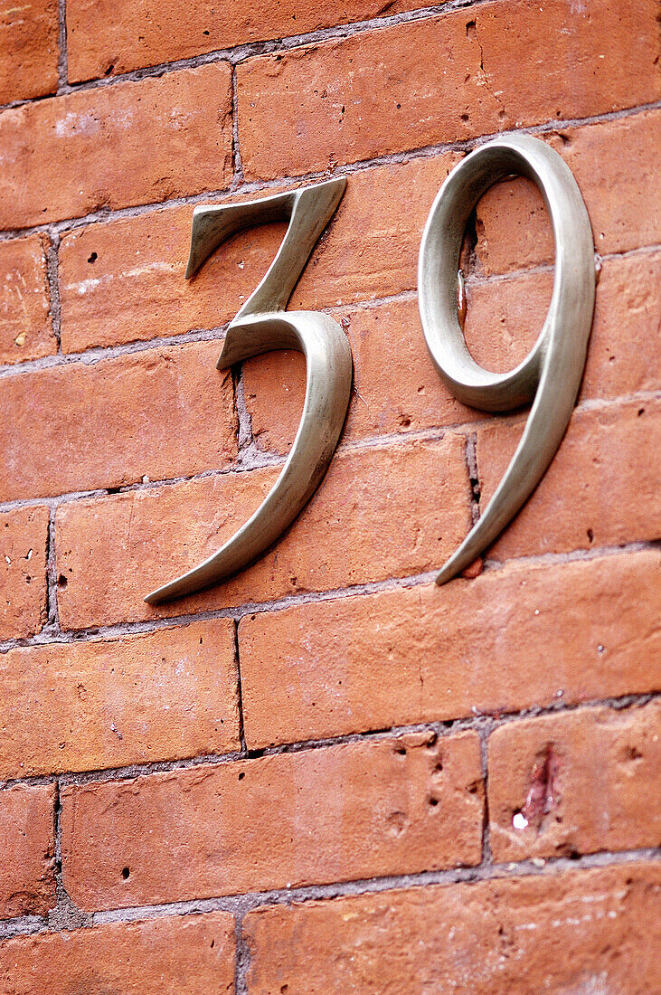  Arrangement, Bricks, Close up, Close-up, Closeup, Color, Colour, Concept, Concepts, Daytime, Exterior, Facade, Façade, Facades, Façades, House, Houses, Housing, Number, Number 39, Number thirty-nine, Numbers, Order, Outdoor, Outdoors, Outside, Urban, Ver
