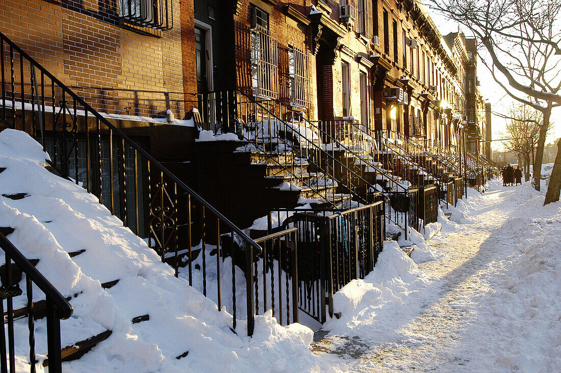  Building, Buildings, Cities, City, Cityscape, Cityscapes, Cold, Coldness, Color, Colour, Daytime, Exterior, Horizontal, House, Houses, Outdoor, Outdoors, Outside, Snow, Snow-covered, Snowcovered, Snowy, Stairs, Street, Streets, Urban landscape, Urban lan