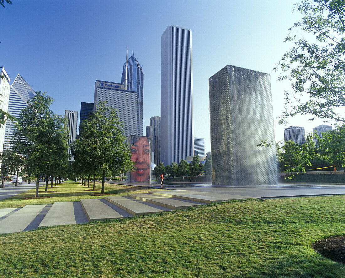 Fountain (j.plensa) millennium park, Chicago, Illinois, USA.