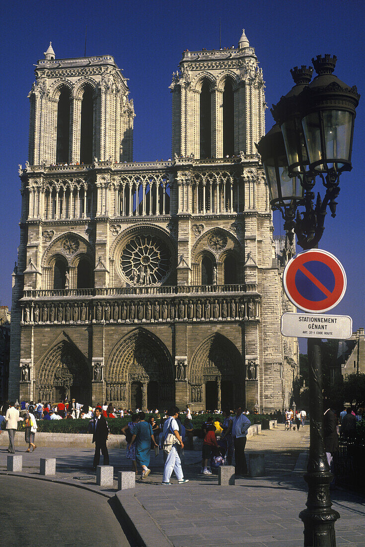  Architecture, Art, Arts, Building, Buildings, Cathedral, Cathedrals, Cities, City, Cityscape, Cityscapes, Color, Colour, Daytime, Europe, Exterior, Facade, Façade, Facades, Façades, France, Gothic architecture, Ile de la Cite, Île de la Cite, Landmark, L