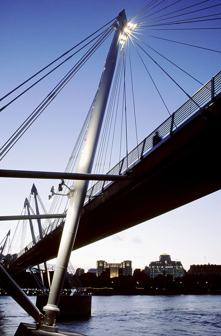 Golden Jubilee Bridge (Hungerford Bridge) over the River Thames from the south bank. London, UK