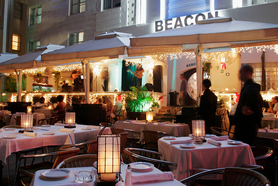 Beacon Hotel , New Year s Day activities. Ocean Drive, Miami Beach, Florida (USA)