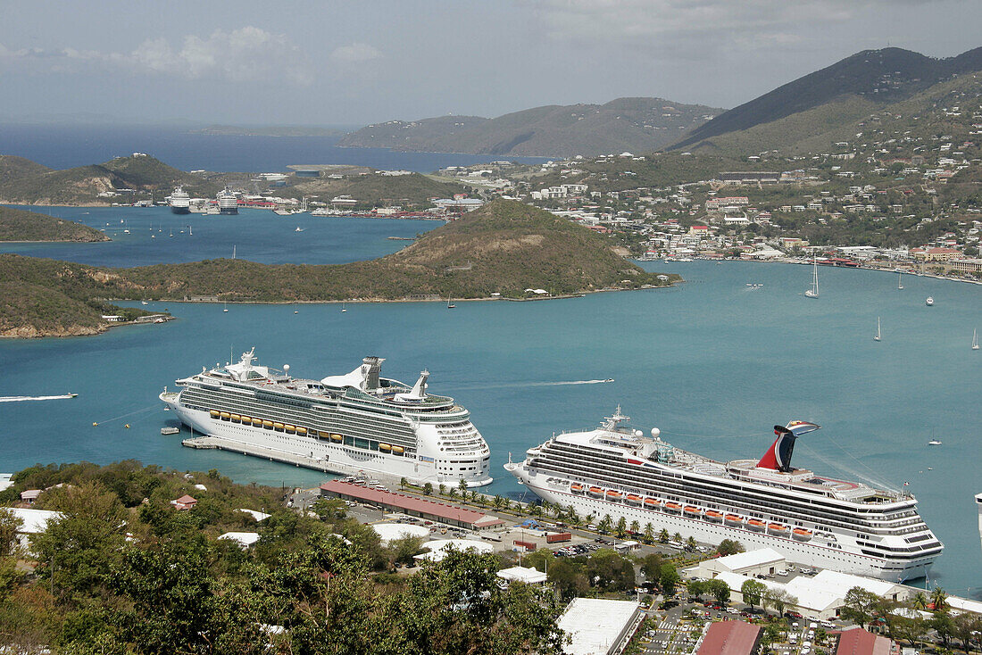 Cruise ships, Caribbean Sea. Charlotte Amalie Harbor. Paradise Point. St. Thomas. US Virgin Islands.
