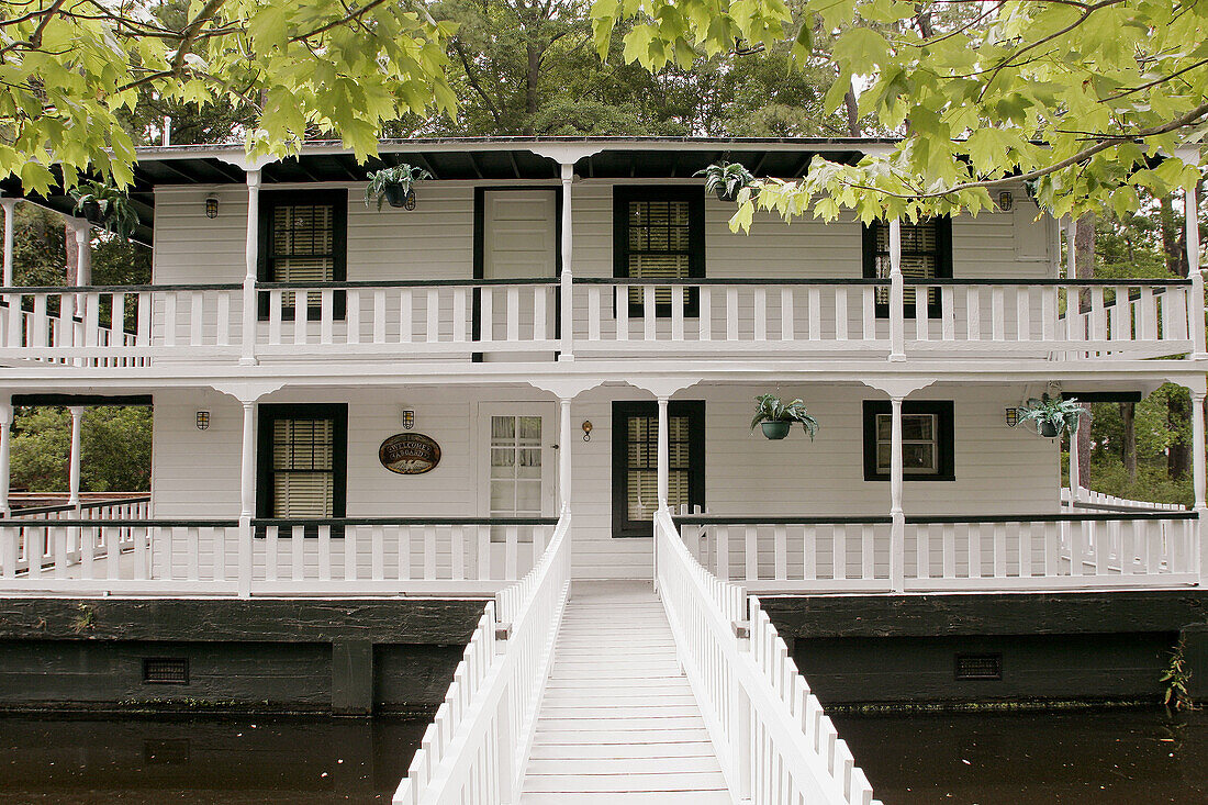 Virginia, Chesapeake, Colonna Houseboat, built 1927, blown here by 1935 hurricane, former hunting lodge, Indian River