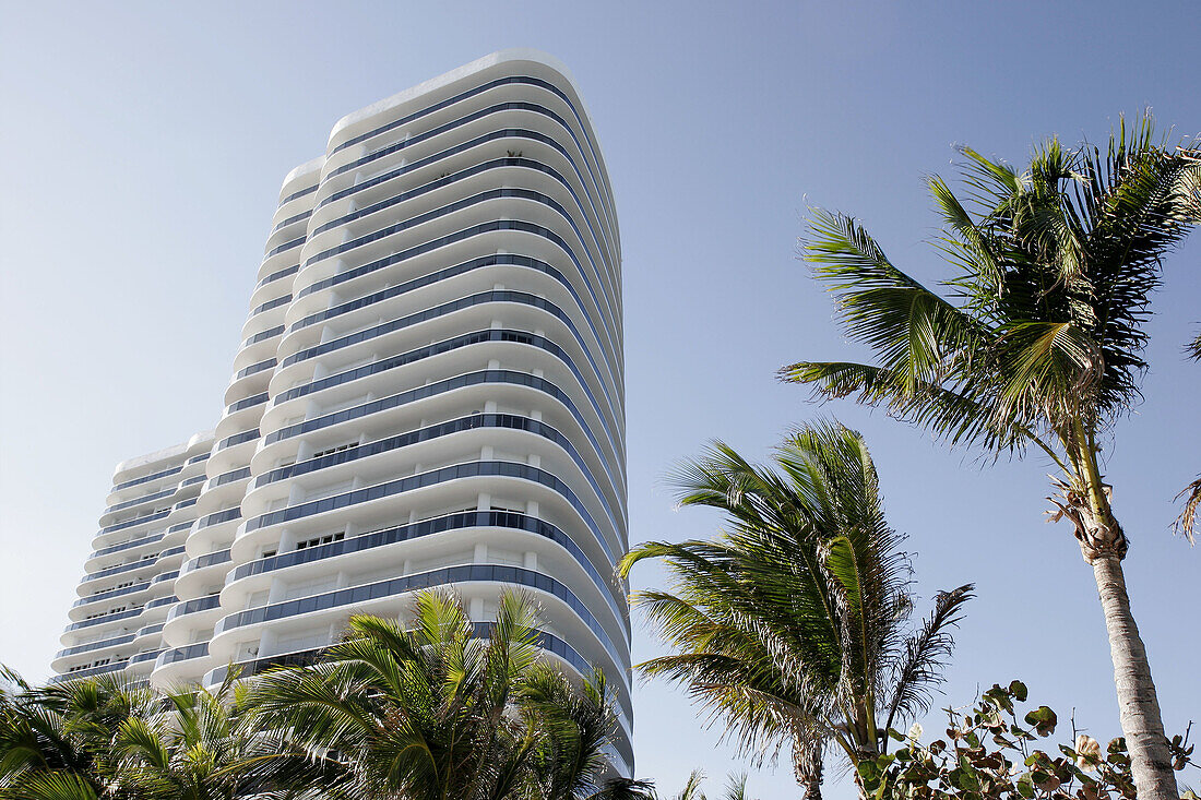 Majestic Tower, high rise luxury condominium, building, landscaping, palm trees. Collins Avenue. Bal Harbor. Florida. USA.