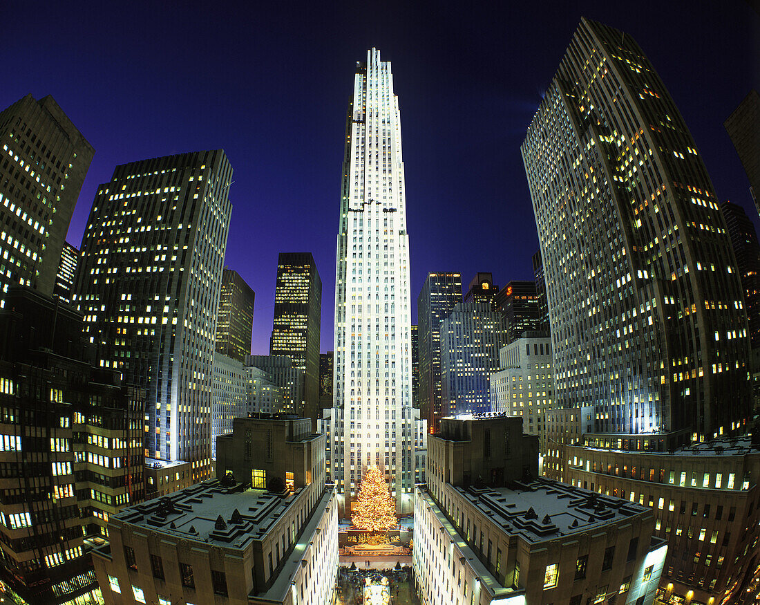 Christmas tree, Rockefeller center, Manhattan, New york, USA.