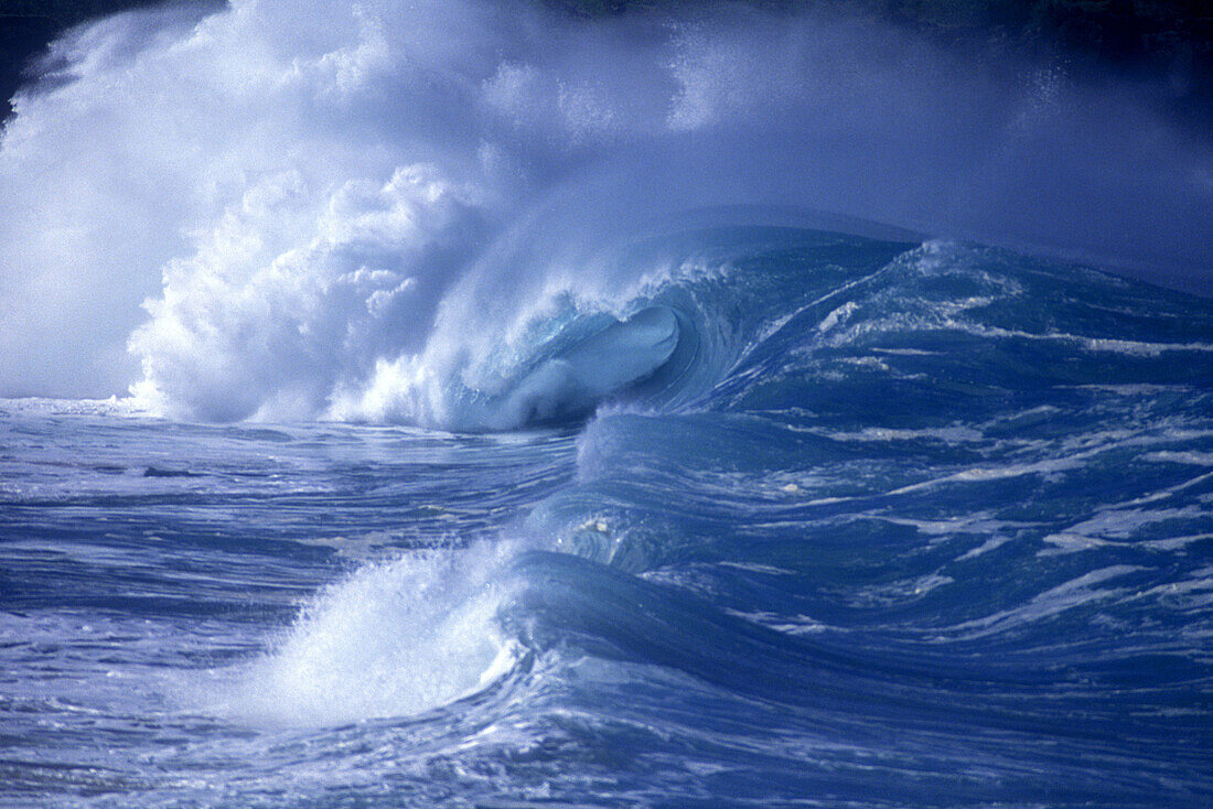 Scenic wave: storm wave.
