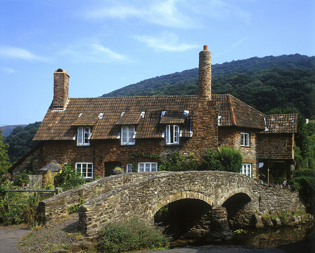 Cottage, Packhorse bridge, Allerford village, Somerset, England, UK
