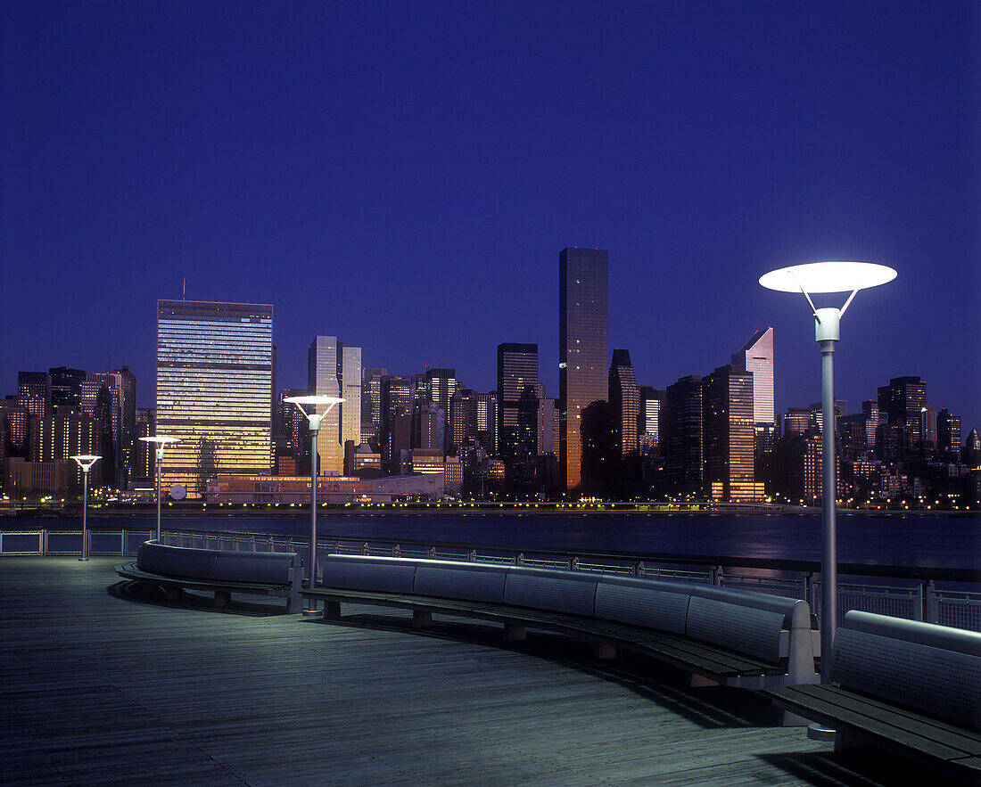 Mid-town skyline, Manhattan, from long island city, New York, USA.