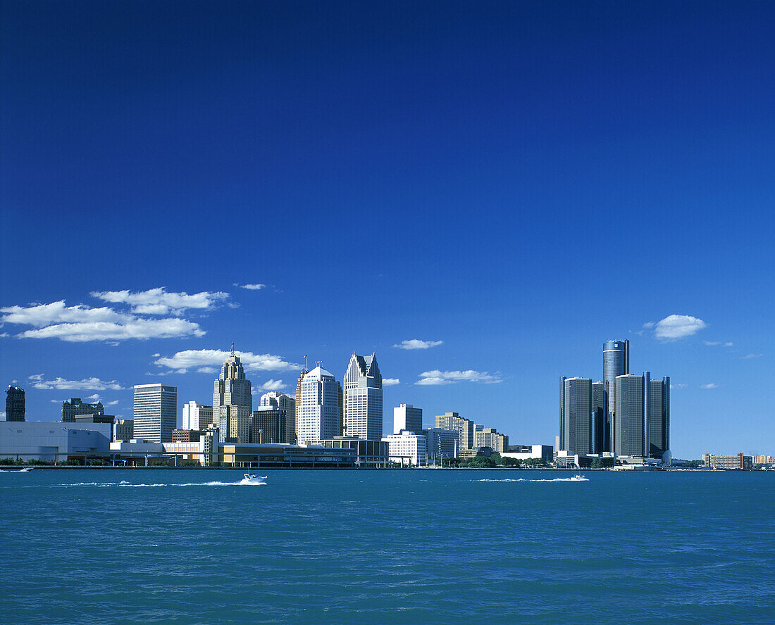 Downtown skyline, Detroit, Michigan, USA.