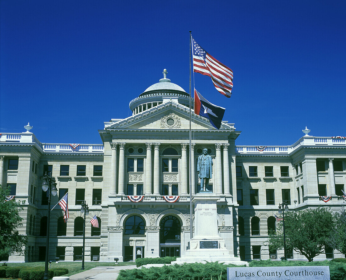 Lucas county courthouse, Toledo, Ohio.