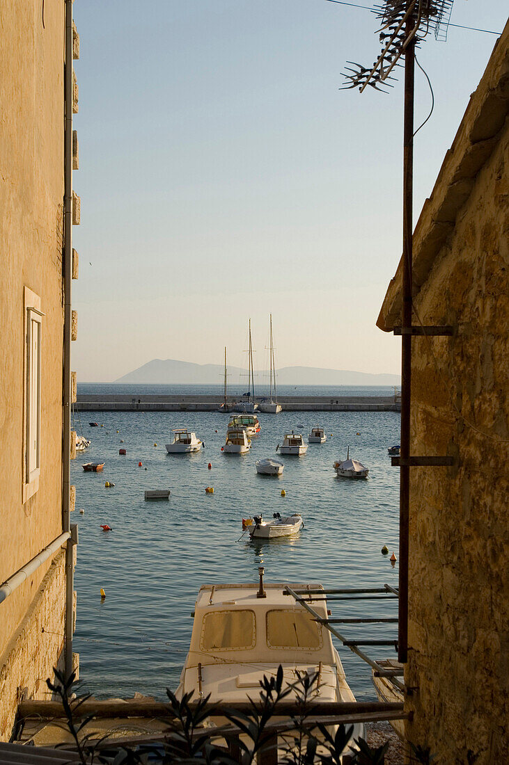 Boats and sailing boats in Komiza Hafen, Vis Island, Croatia