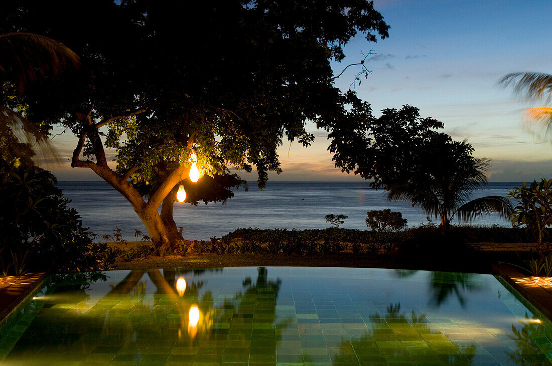 Luxus Hotel bei Nacht, Taj Exotica Resort & Spa, Presidential Villa mit pool, Mauritius