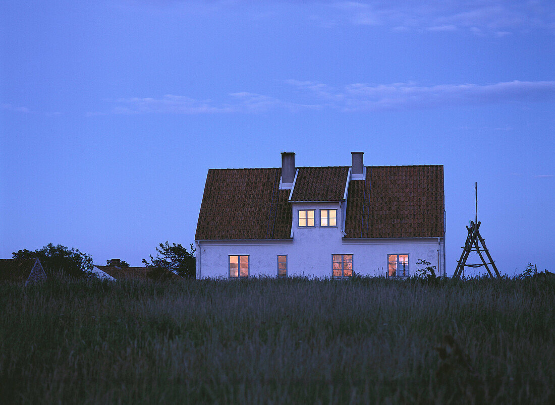  Building, Buildings, Calm, Calmness, Color, Colour, Country, Countryside, Deserted, Dusk, Europe, Exterior, Gotland, Home, Horizontal, House, Houses, Housing, Outdoor, Outdoors, Outside, Peaceful, Peacefulness, Quiet, Quietness, Silence, Sweden, Tranquil