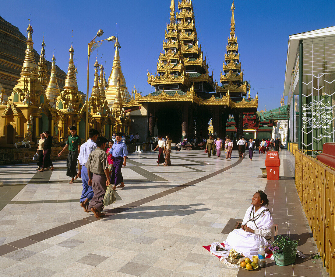 Shwedagon Pagoda. Yangoon. Myanmar