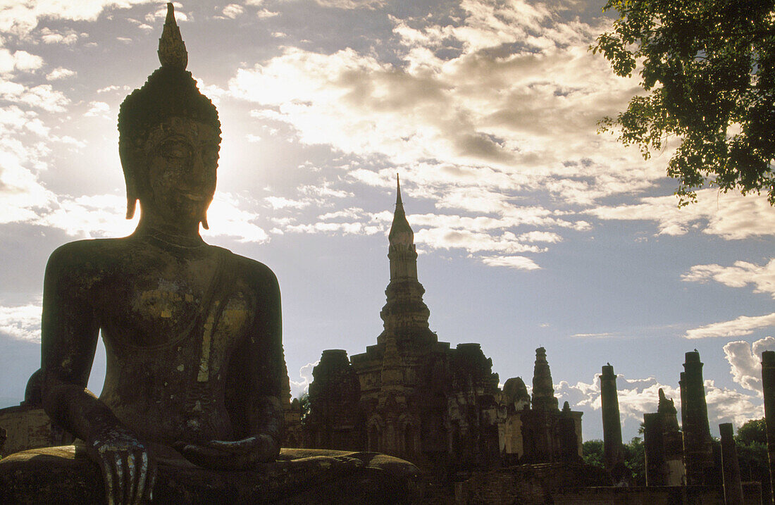 Buddha. Wat Mahathat. Sukhotai. Thailand