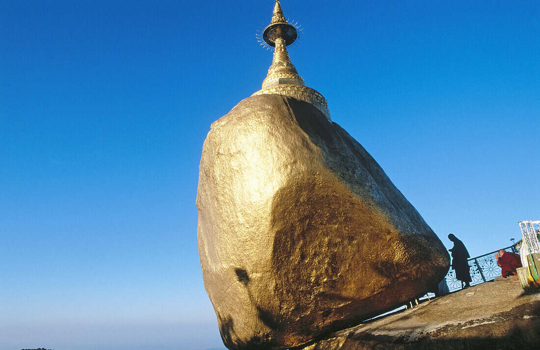 Kyaik-Tiyo Pagoda (The Golden Rock). Kyaikto. Myanmar (Burma).