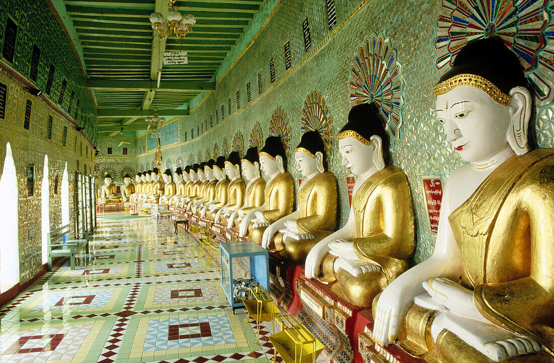 U-Min Thonze Pagoda. Sagaing. Mandalay. Myanmar (Burma).