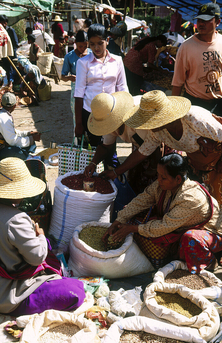 Market at Kalaw. Shan State. Myanmar.