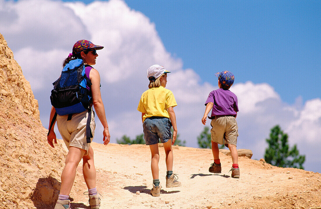 Mother and kids hiking on the Queen s Garden Trail. Bryce Canyon NP. Utah. USA