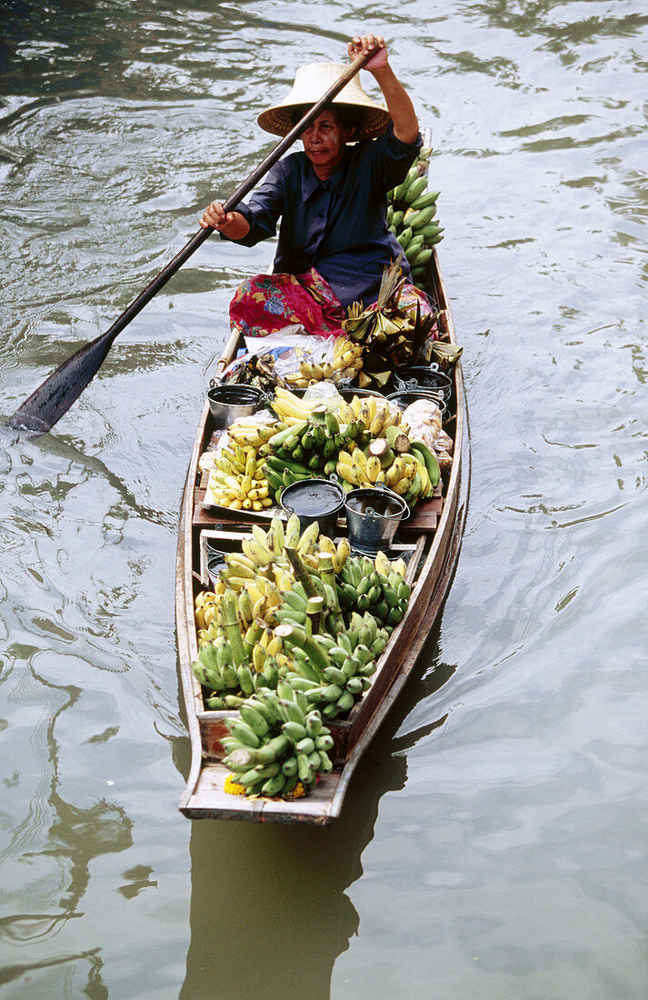 Woman at Damnoen Saduak Floating Market. Bangkok. Thailand