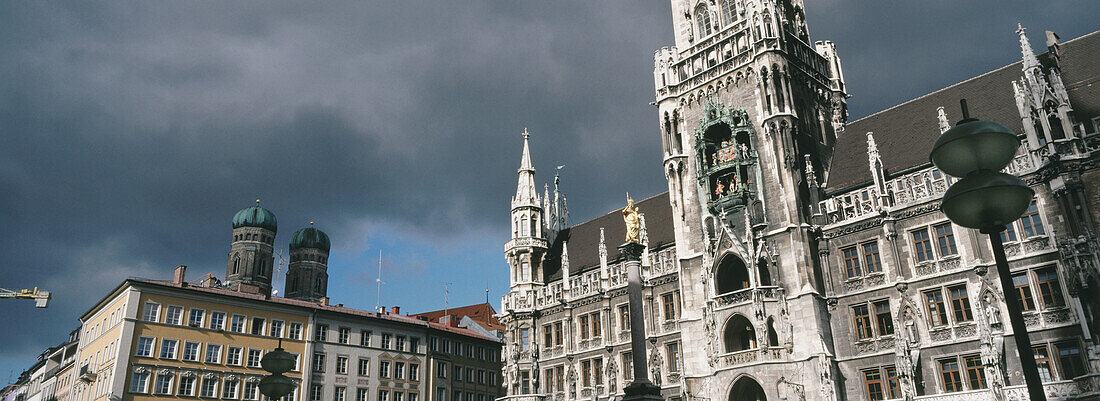 New Town Hall and outdoor cafes. Marienplatz. Munich. Bavaria. Germany