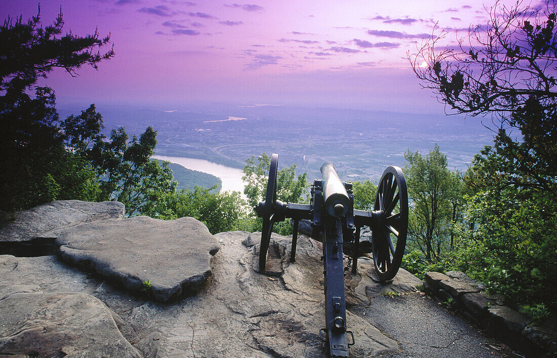Cannon. View from Point Park on Lookout Mountain. Chattanooga. Tennessee. USA