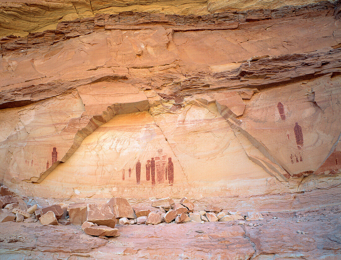 Pictographs framed by rock features in the Great Gallery . Canyonlands National Park, Utah USA