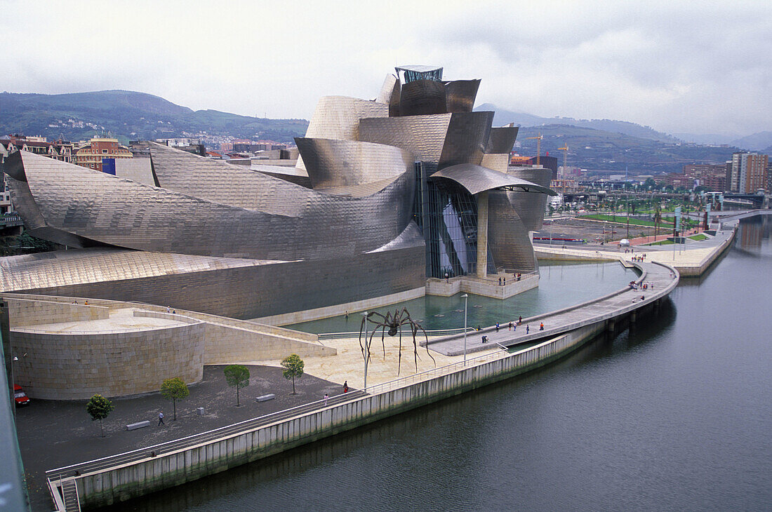 Guggenheim Museum. Bilbao. Euskadi, Spain