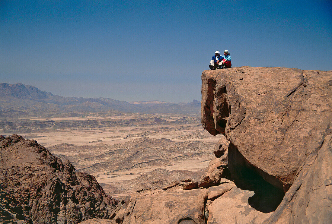 Hikers enjoying the view, Gebel Banat, Sinai, Egypt, Africa