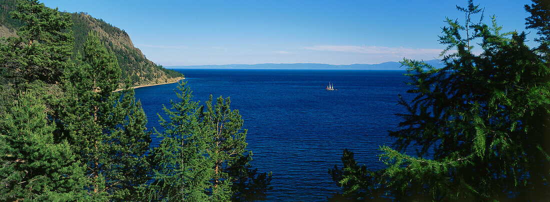 Lake Baikal, the deepest and the largest freshwater lake in the world, Bolschoje Kotti, Siberia, Russia