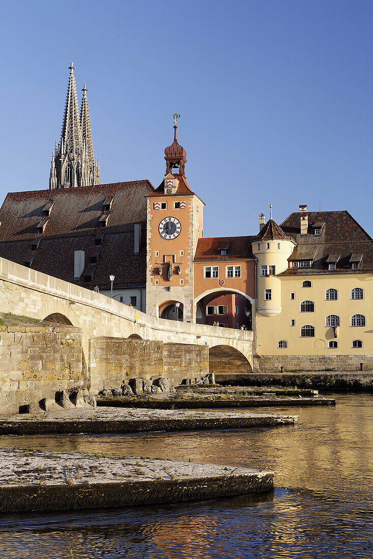 Stone Bridge ( Steinere Brücke ) , Cathedral , Old Town Skyline , Danube river , Regensburg , Upper Palatinate Bavaria Germany
