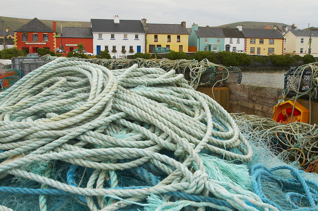 Außenaufnahme, Portmagee am Port Magee Channel, Iveragh, Ring of Kerry, County Kerry, Irland, Europa