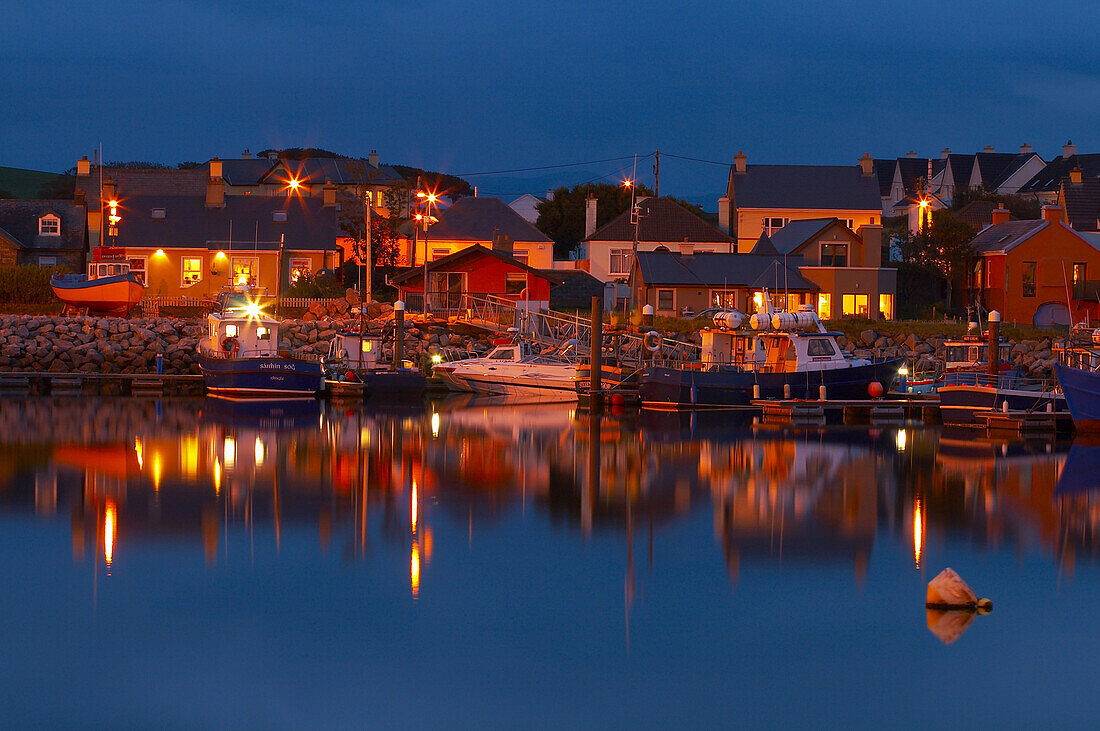 Außenaufnahme, Abendstimmung am Hafen von Dingle, Halbinsel Dingle, County Kerry, Irland, Europa