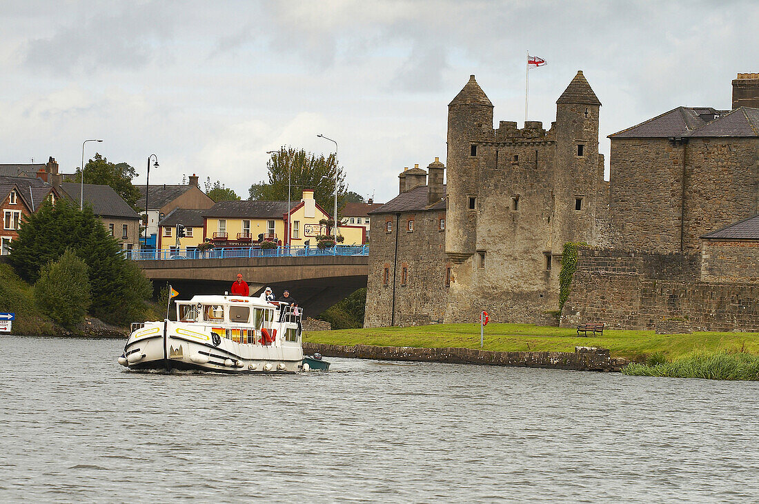 outdoor photo, with a houseboat on the River Erne, Enniskillen, Shannon & Erne Waterway, County Fermanagh, Northern Ireland, Europe