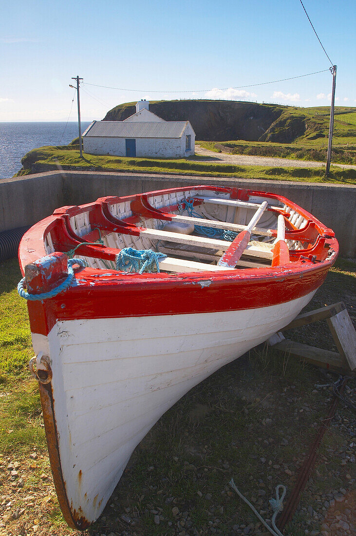 Außenaufnahme, Fischerboot bei Malin Beg, Malin Bay, County Donegal, Irland, Europa