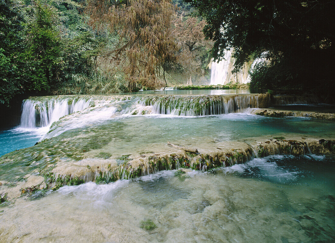 Minas Viejas waterfalls. Huasteca San Luis Potosí. Mexico.