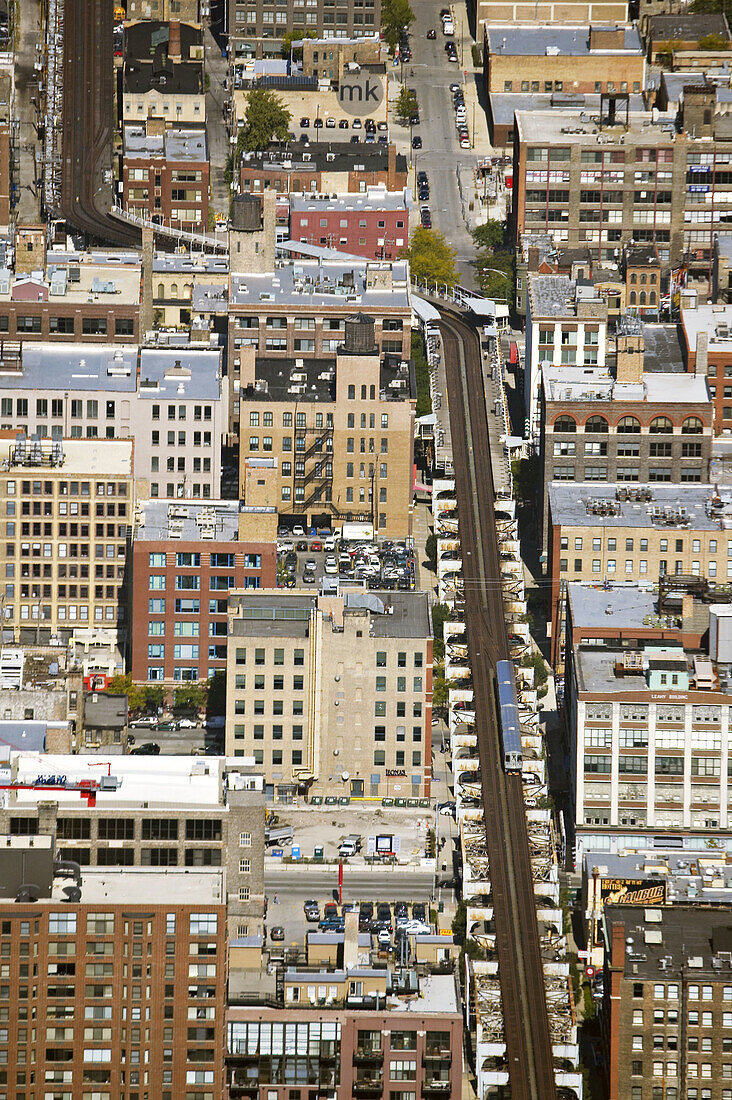 USA, Illinois, Chicago. View from Sears Tower observation deck, ell train on track, curve for loop