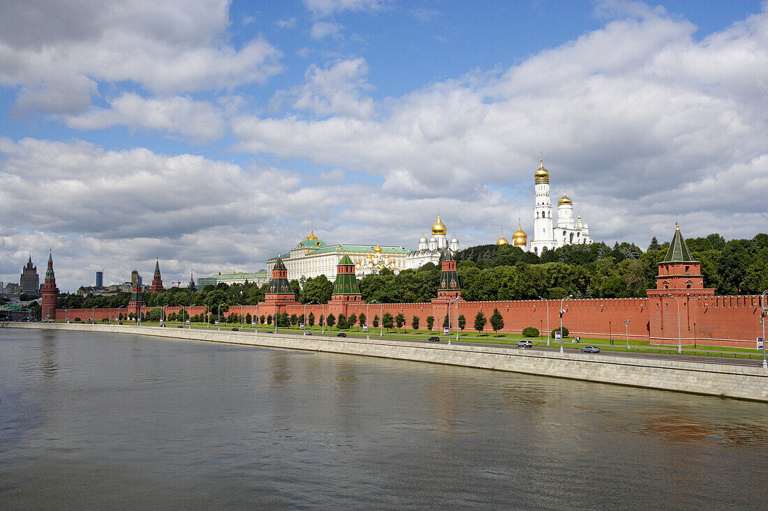 Kreml und der Fluss Moskau, Moskauer Kreml, Moskau, Russland