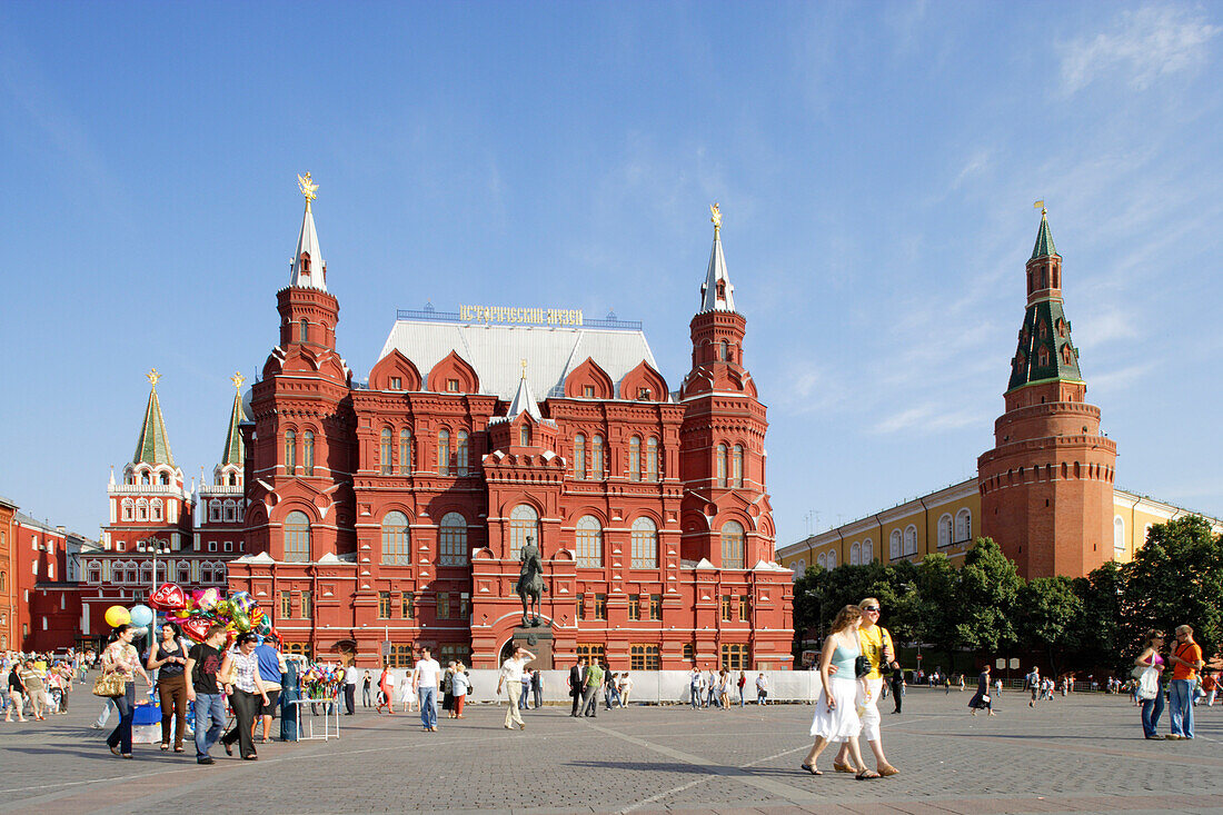 Historisches Museum und Arsenalturm, Ansicht vom Manegeplatz, Moskow, Russland