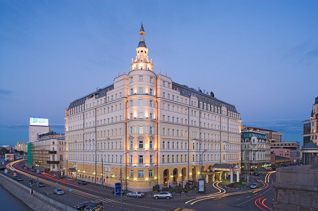 Hotel Baltschug Kempinski im Abendlicht, Moskau, Russland